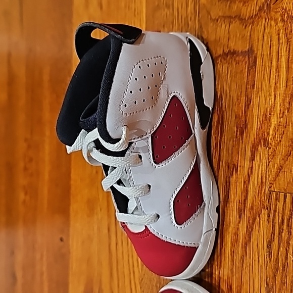 Jordan 6 Retro Carmine sneakers - Picture 7 of 7